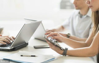 電子商務(wù)中的任何一筆交易,都包含四種基本的流